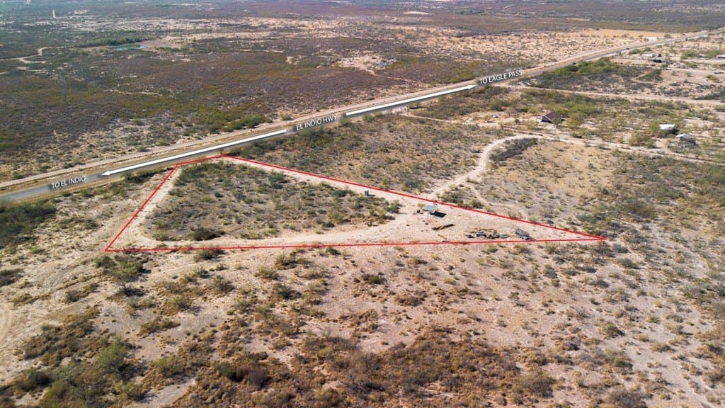 2.7 acres in Maverick County gallery image 4