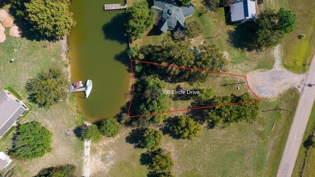 0.26 acres in Henderson County gallery image 3
