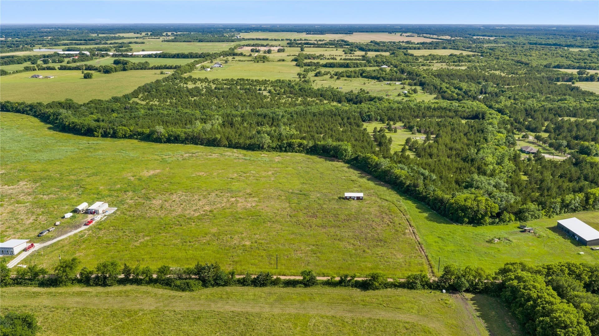 10 acres in Lamar County