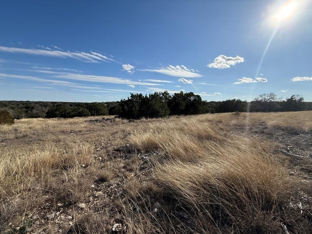 5.25 acres in Gillespie County