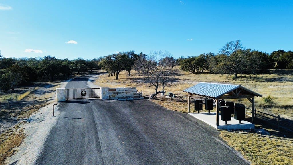 5.25 acres in Gillespie County gallery image 2