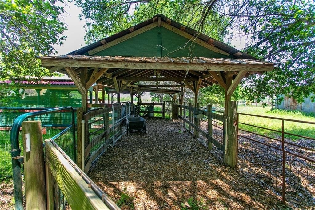 153.12 acres in Burleson County - photo 13