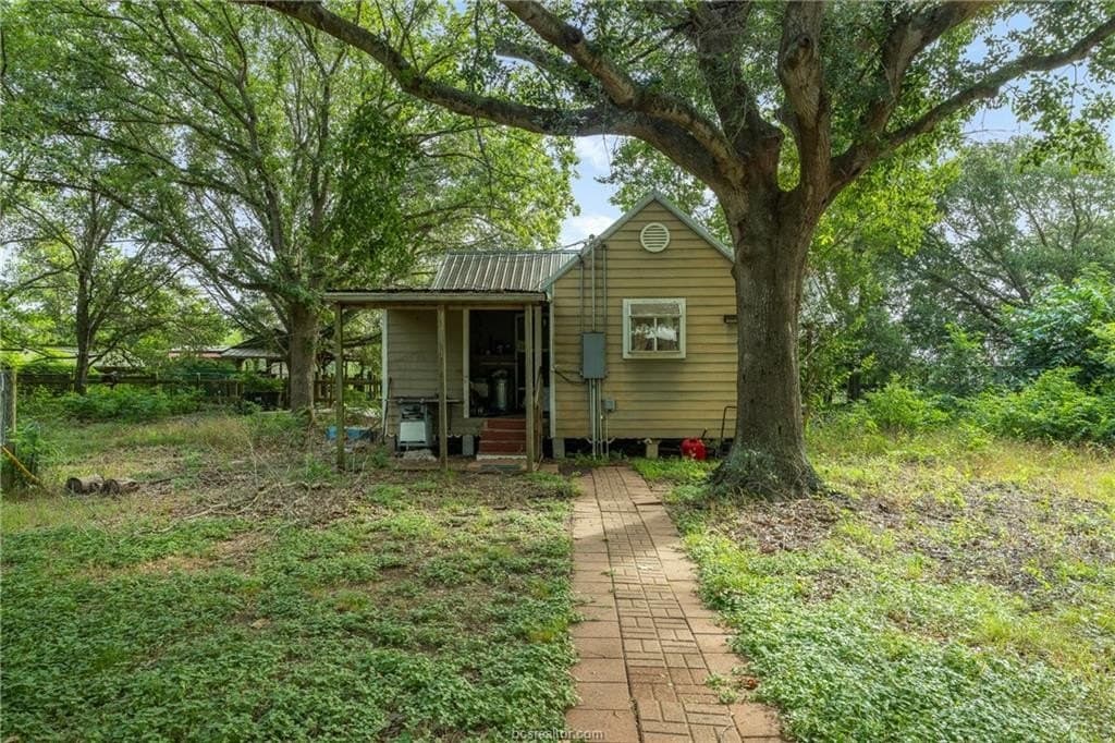153.12 acres in Burleson County - photo 15