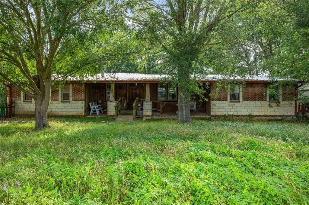 153.12 acres in Burleson County - photo 11