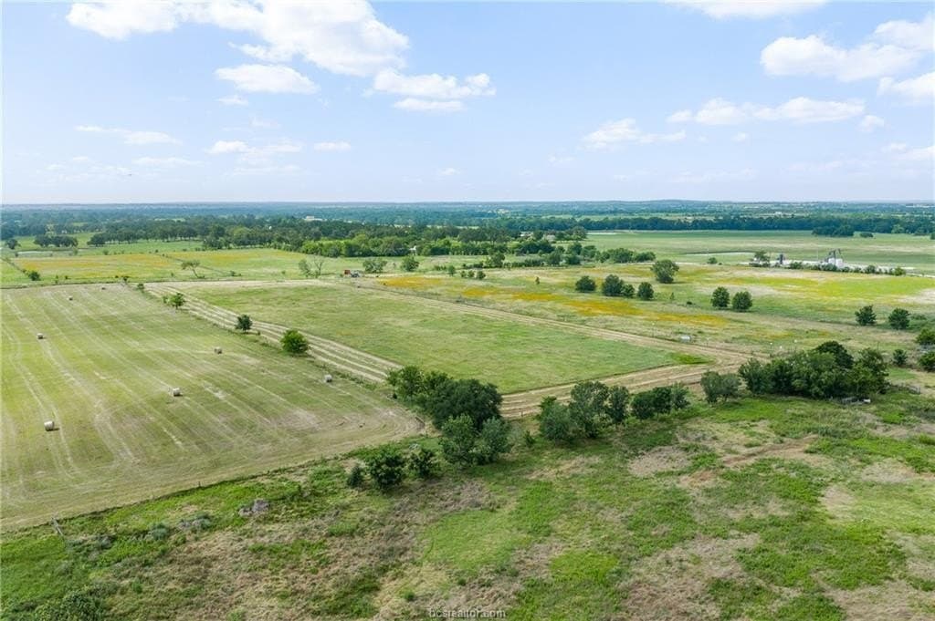 153.12 acres in Burleson County - photo 25