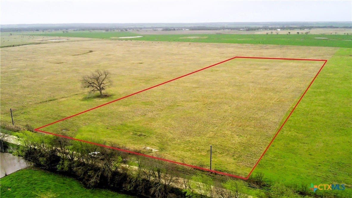 11 acres in Falls County