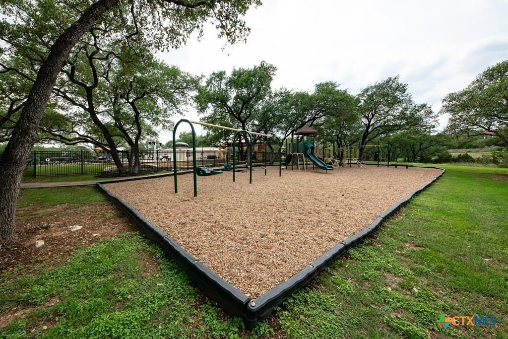 1.09 acres in Comal County - photo 17