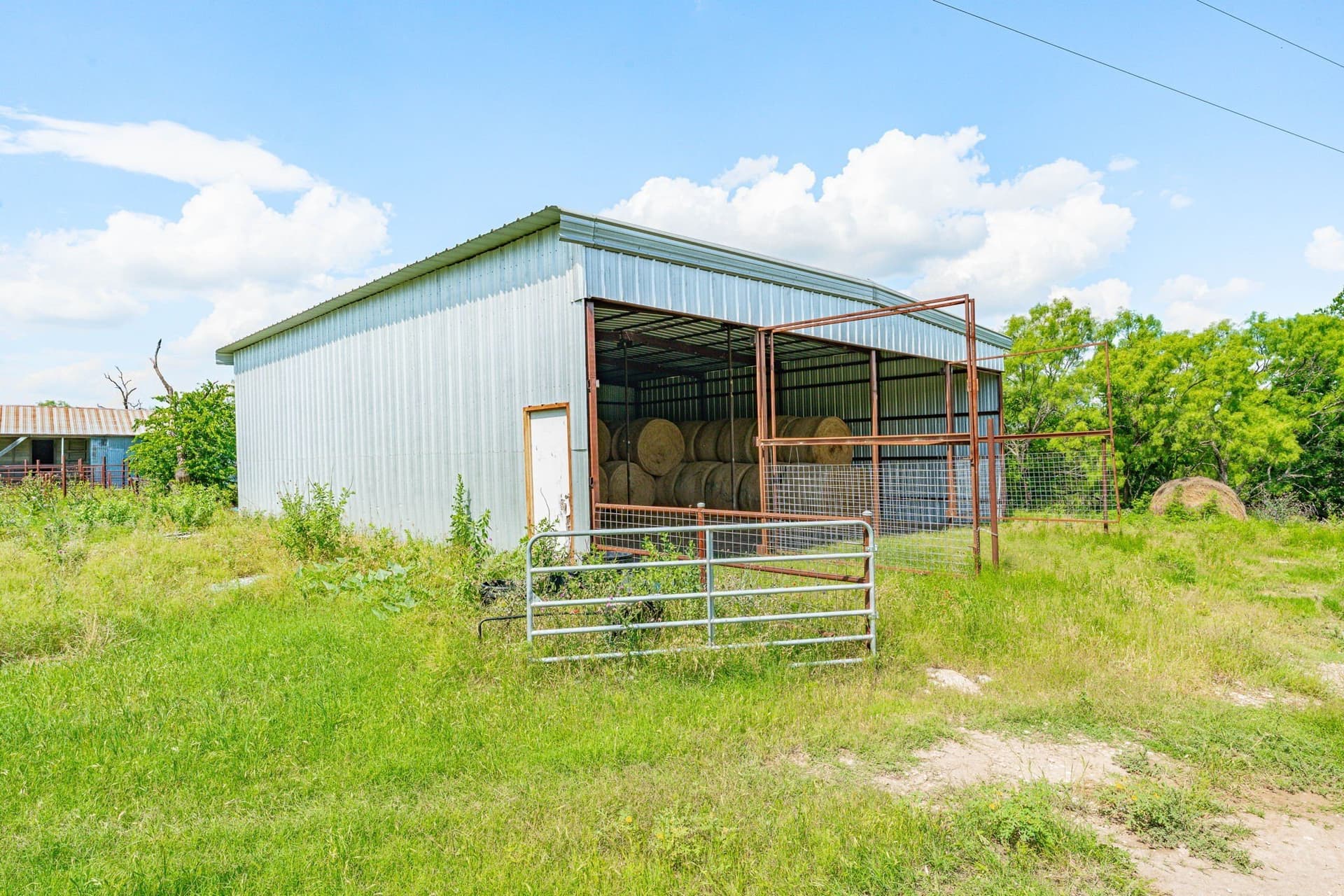 444 acres in Comanche County - photo 12