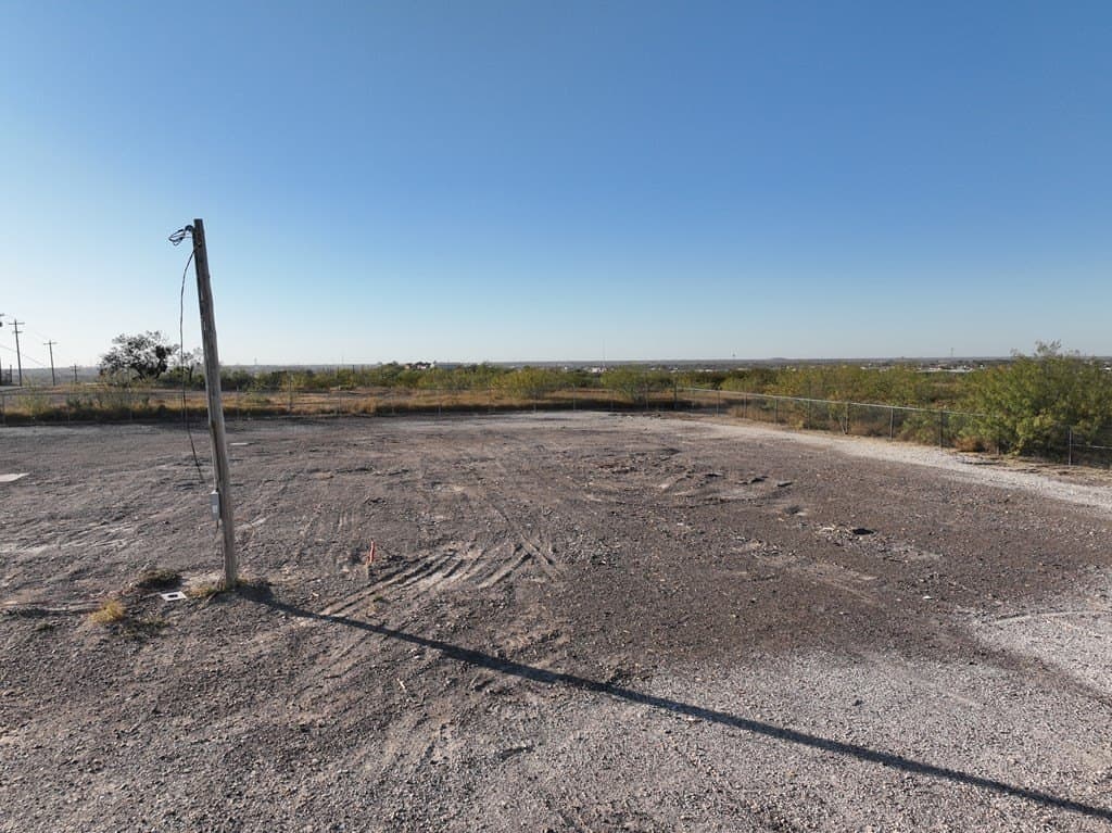 0.89 acres in Maverick County - photo 7