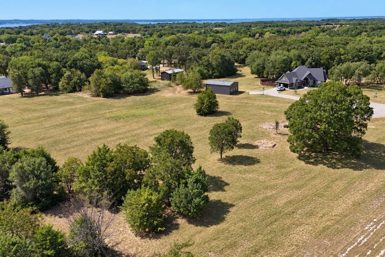 1.04 acres in Navarro County - photo 28