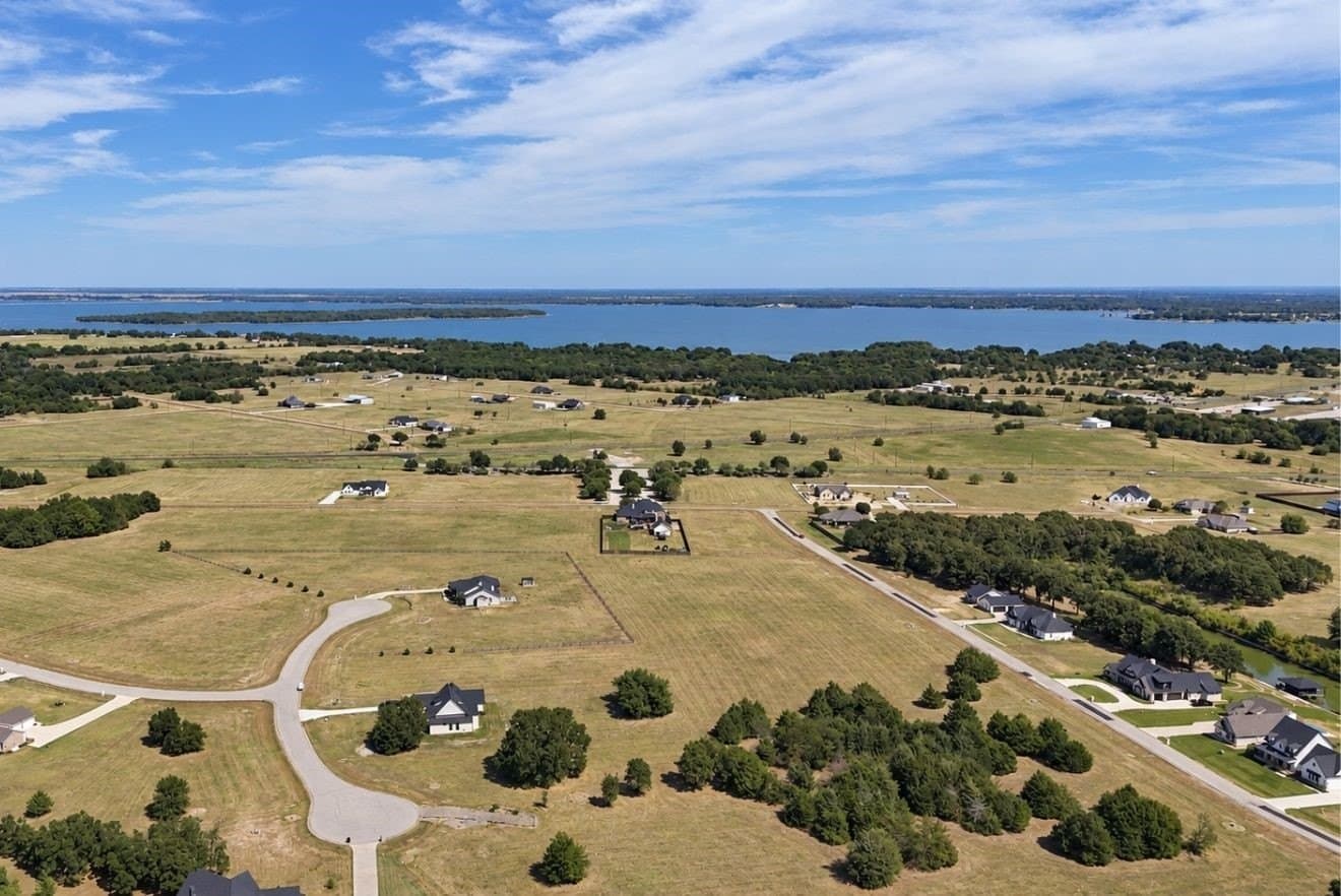 1.04 acres in Navarro County - photo 31