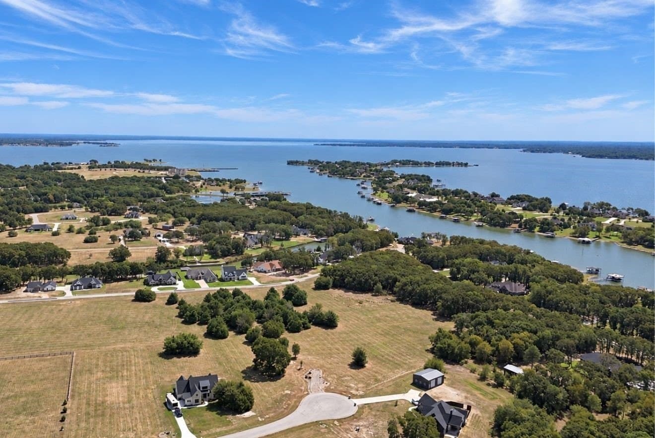 1.04 acres in Navarro County - photo 34