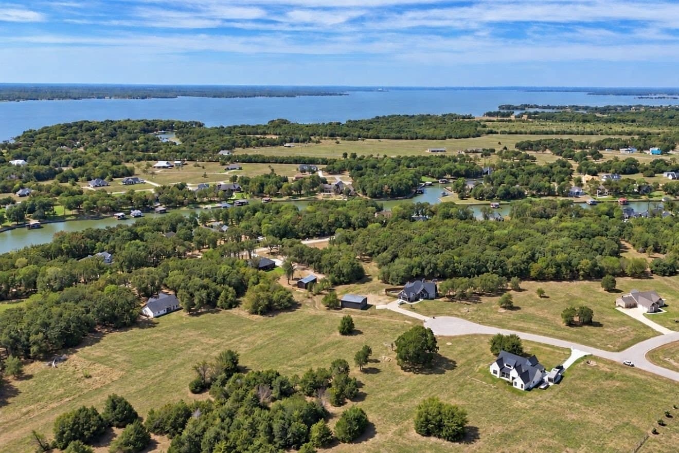 1.04 acres in Navarro County - photo 26