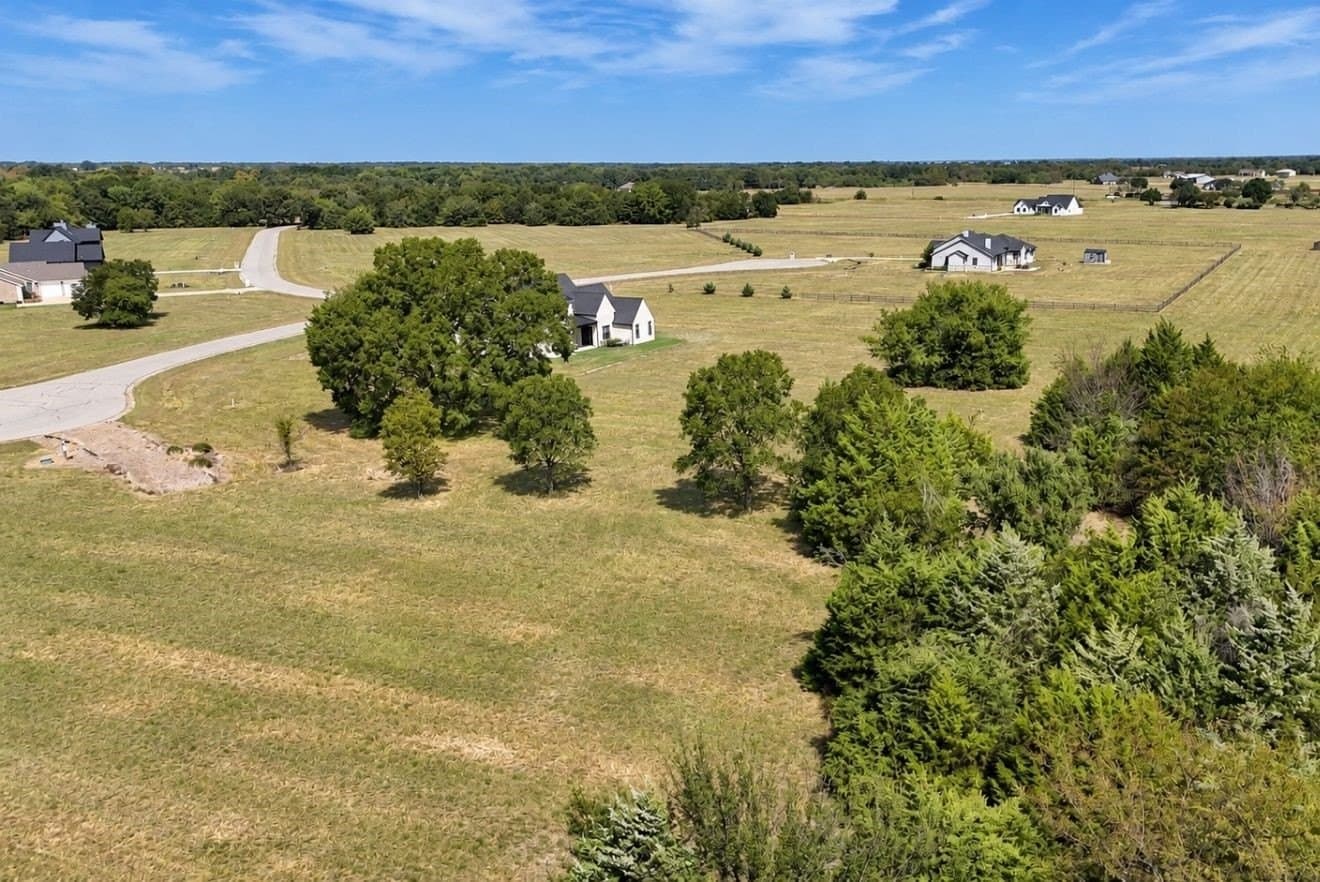 1.04 acres in Navarro County - photo 29