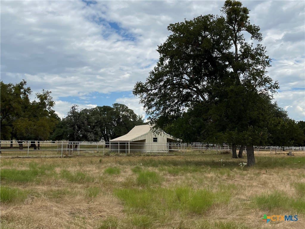 113.38 acres in Lampasas County - photo 18