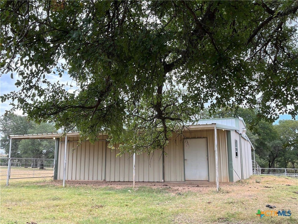113.38 acres in Lampasas County - photo 7