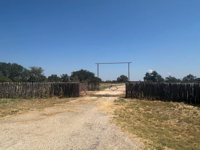 2,252.12 acres in Sutton County - photo 38