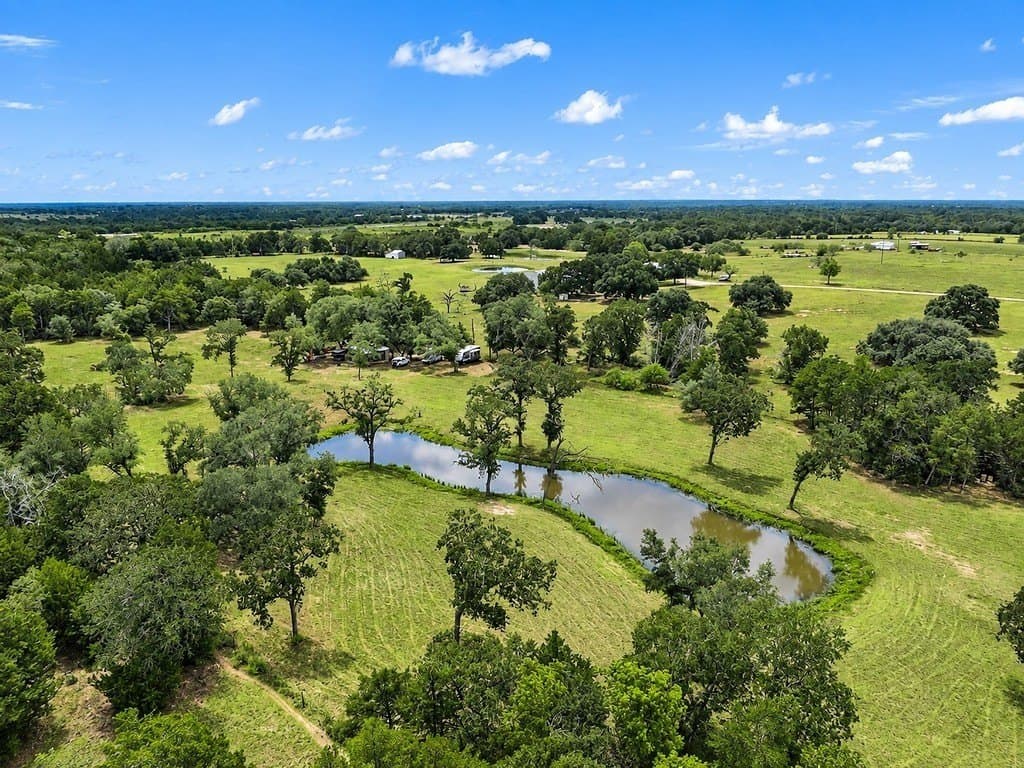 16.47 acres in Lavaca County - photo 2