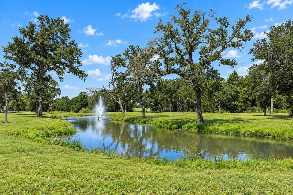 16.47 acres in Lavaca County - photo 4