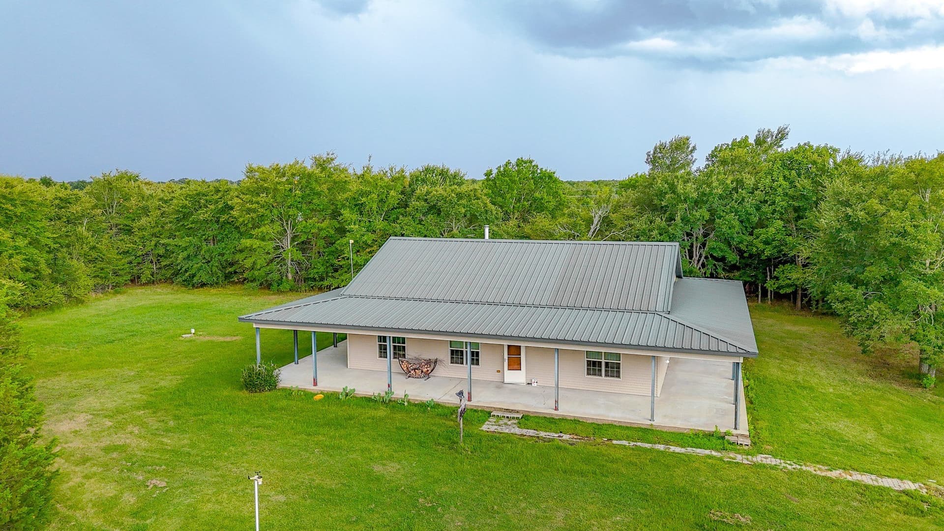 24 acres in Navarro County