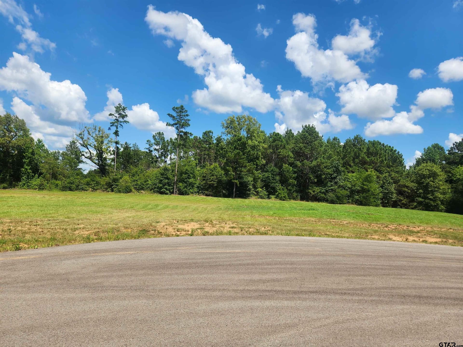 0.6 acres in Smith County gallery image 3