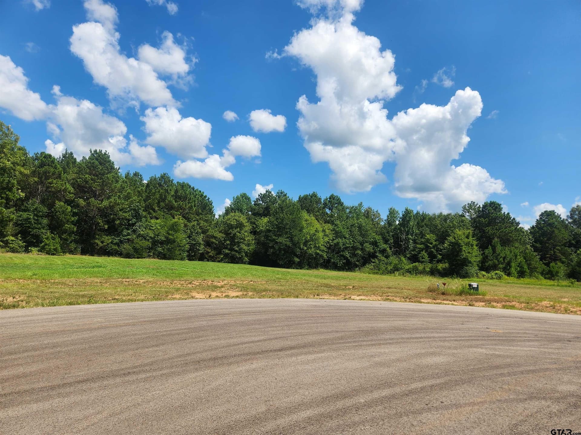 0.6 acres in Smith County gallery image 2