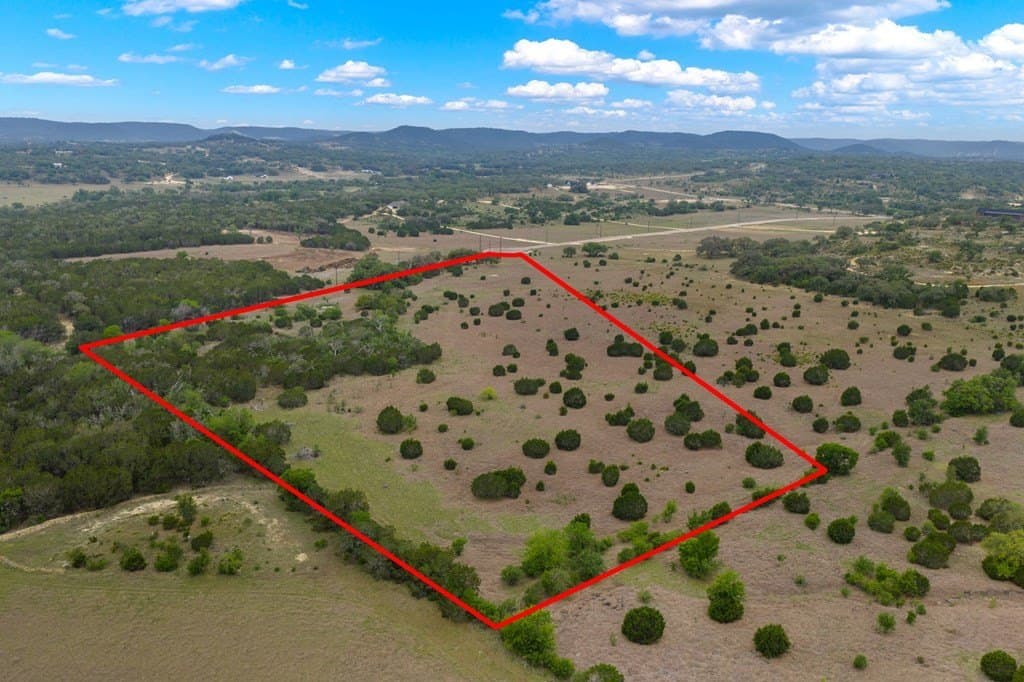 15.1 acres in Bandera County gallery image 3