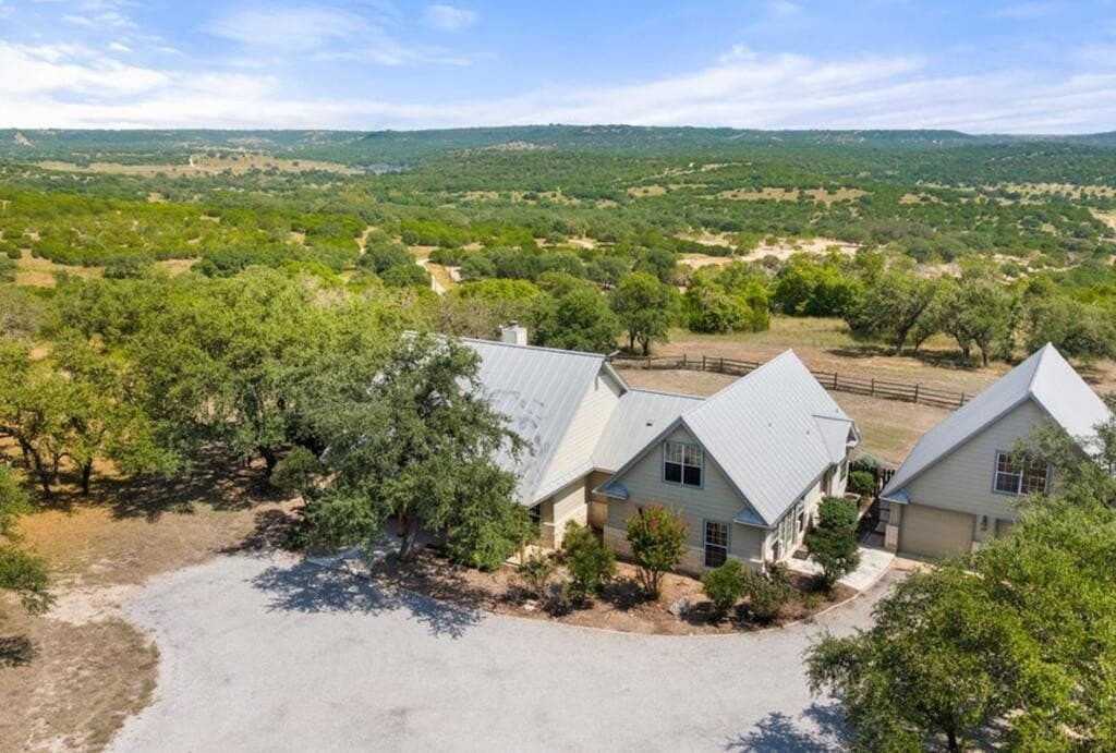 103.89 acres in Burnet County - photo 10
