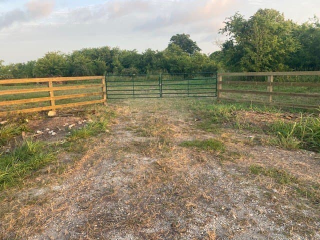481.1 acres in Bay City County - photo 2