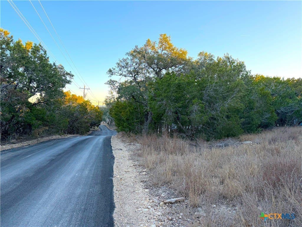 0.5 acres in Comal County - photo 12