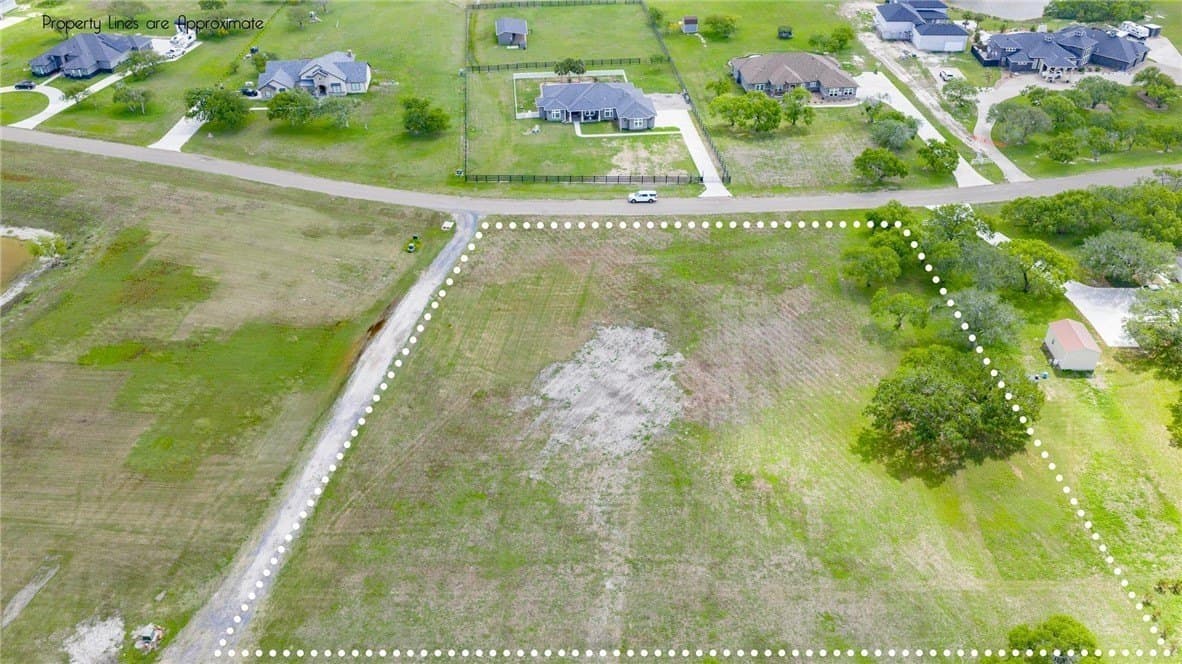 2.33 acres in Nueces County - photo 12