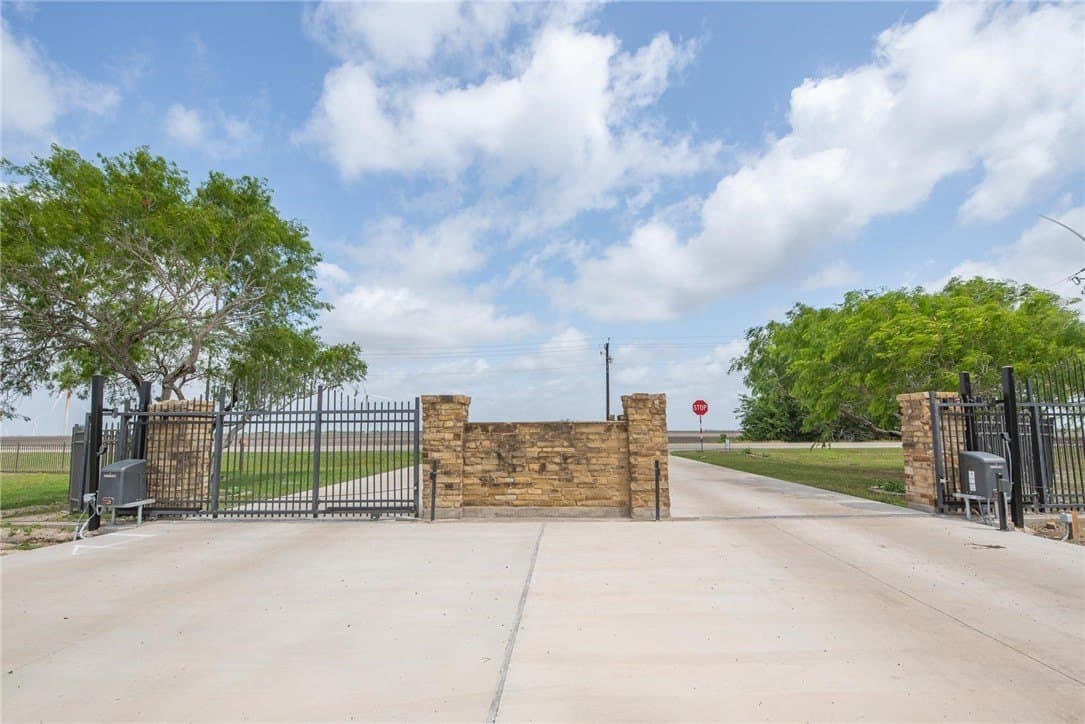 2.33 acres in Nueces County - photo 8