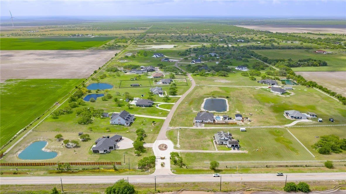 2.33 acres in Nueces County gallery image 2
