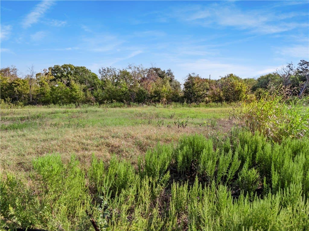 0.24 acres in McLennan County - photo 9