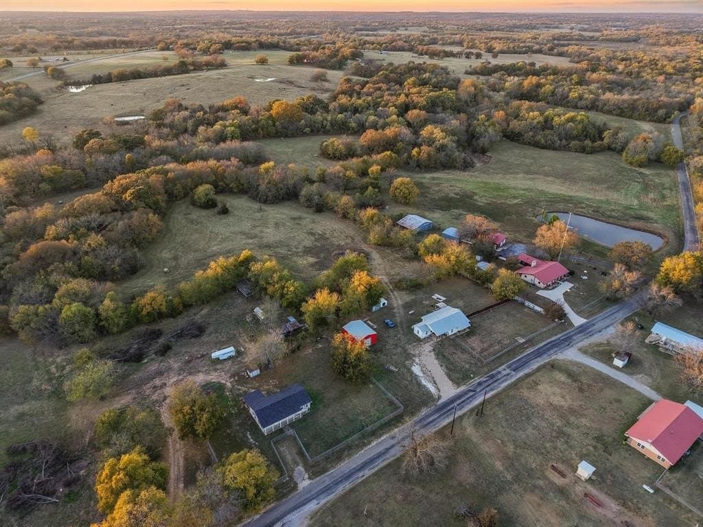 15.53 acres in Grayson County featured view