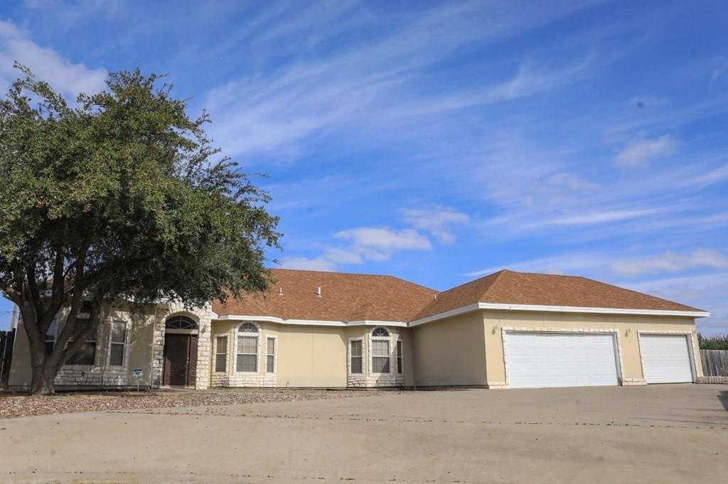 34,337 acres in Maverick County