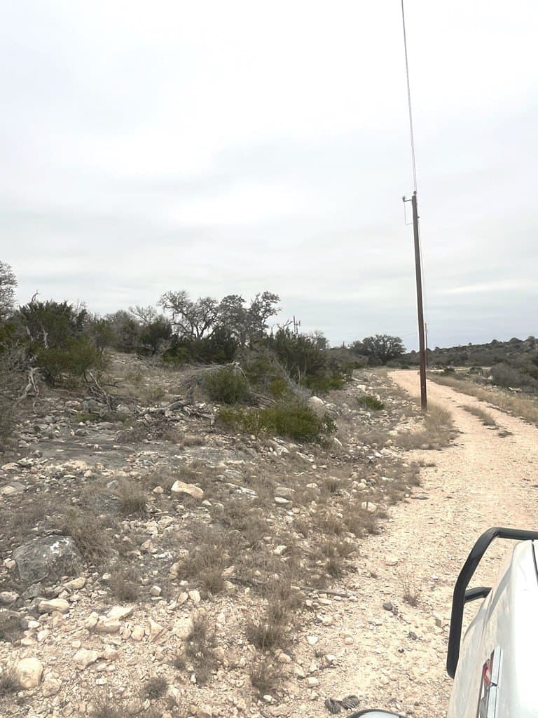 34.27 acres in Edwards County gallery image 3