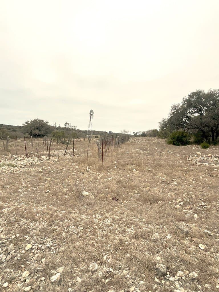 34.27 acres in Edwards County - photo 20