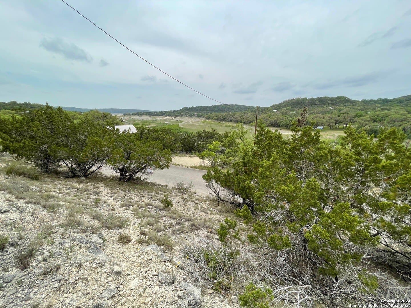 1.08 acres in Bandera County gallery image 2