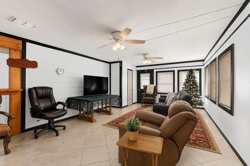 48 acres in Lavaca County gallery image 4