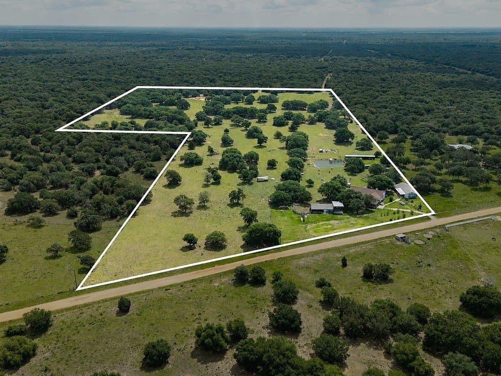 48 acres in Lavaca County
