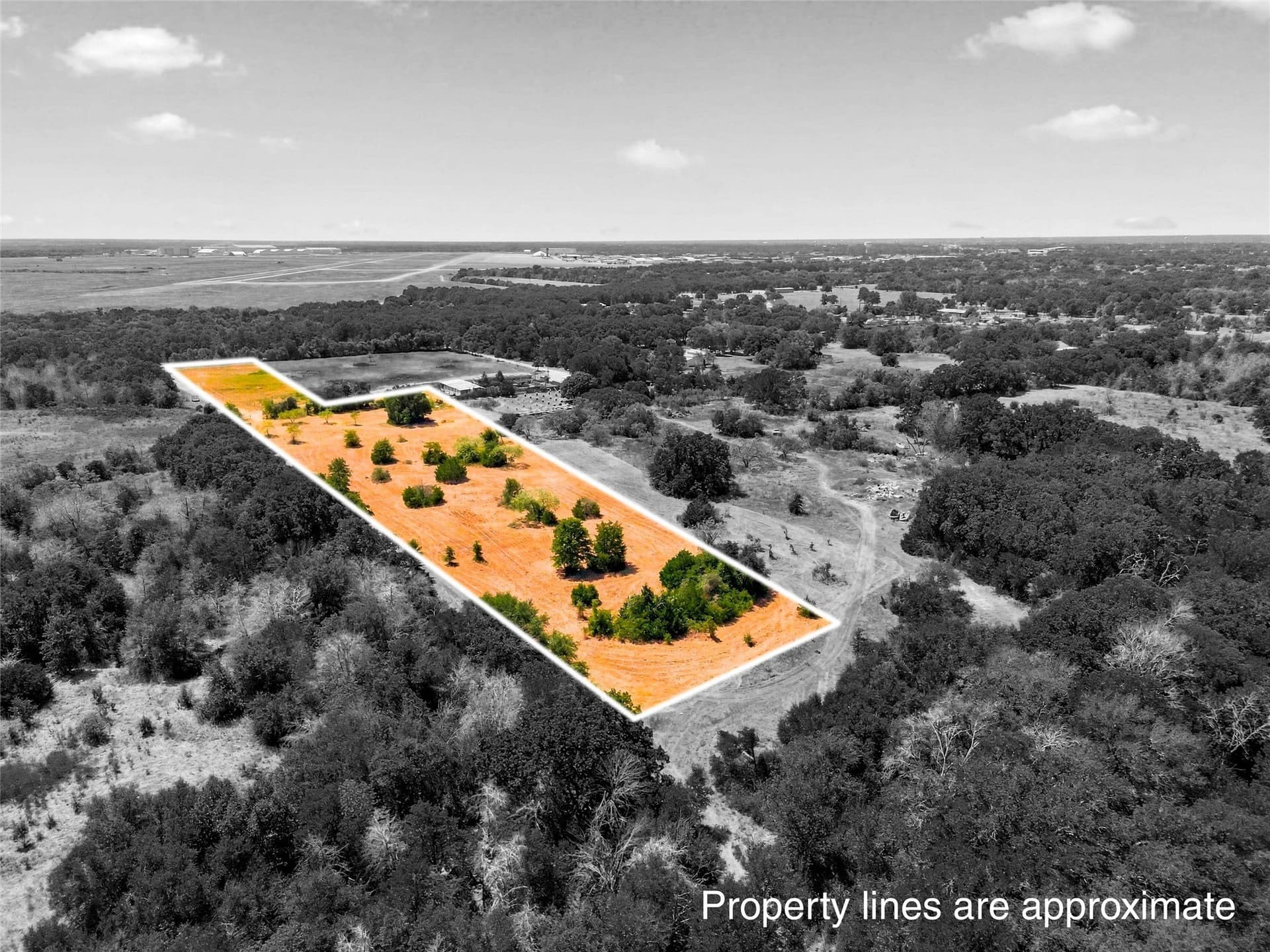 5.01 acres in McLennan County - photo 2