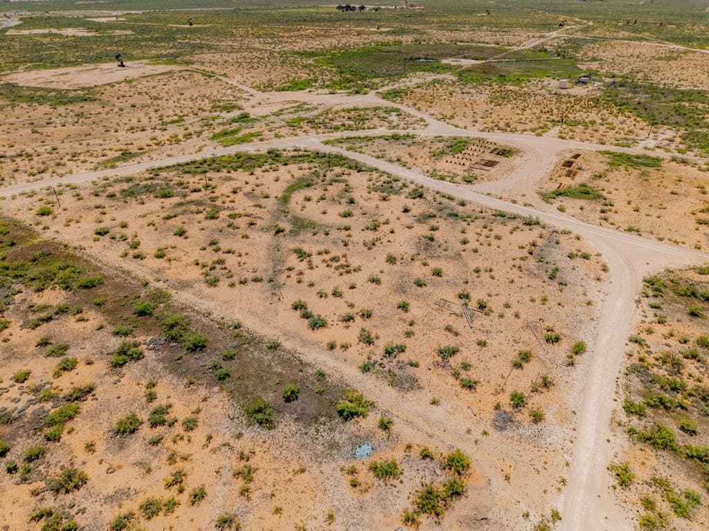 20 acres in Ector County - photo 36