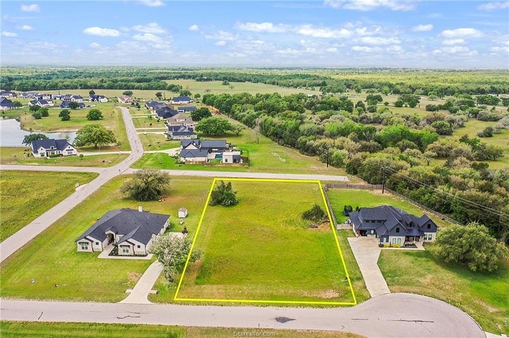 1.01 acres in Brazos County gallery image 4