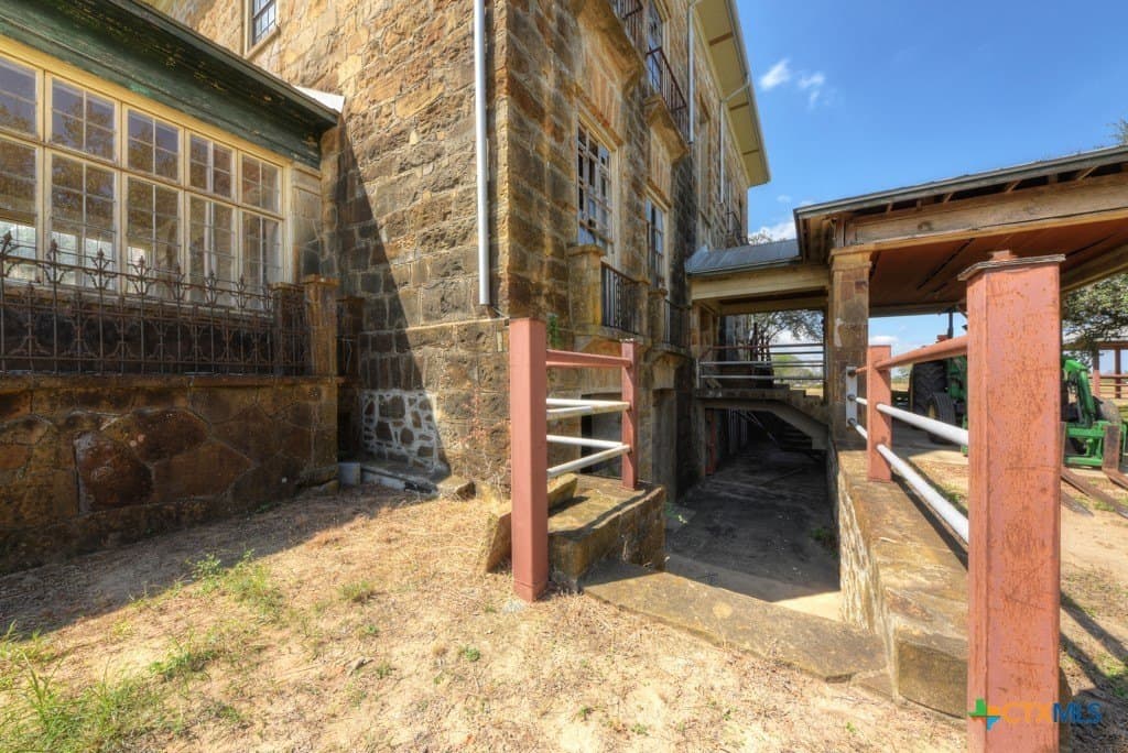 100 acres in Bexar County - photo 28