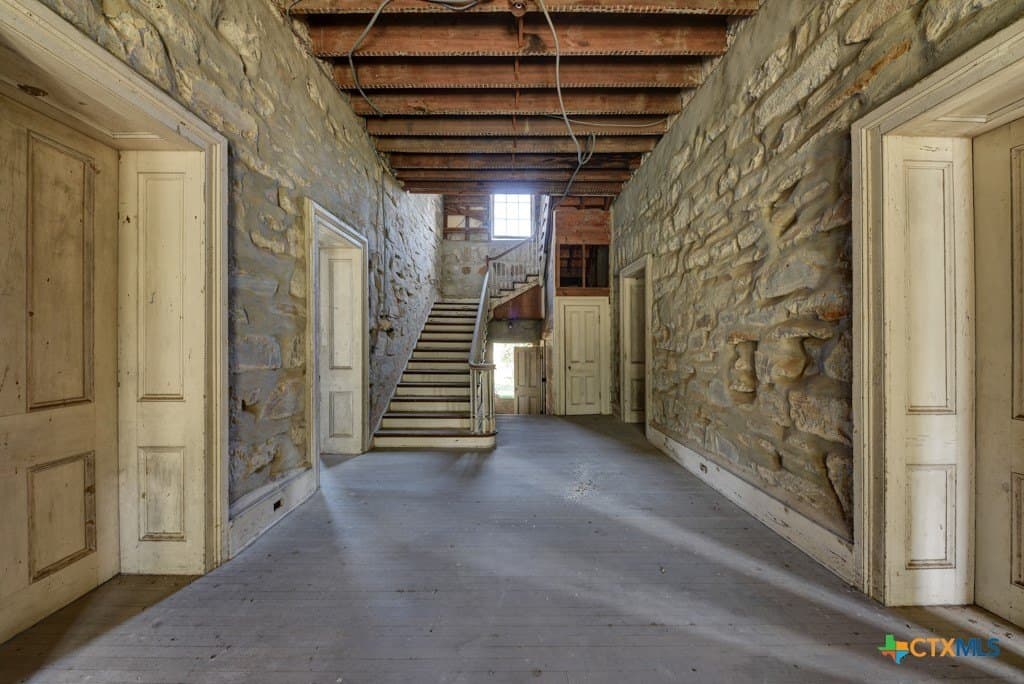 100 acres in Bexar County - photo 17
