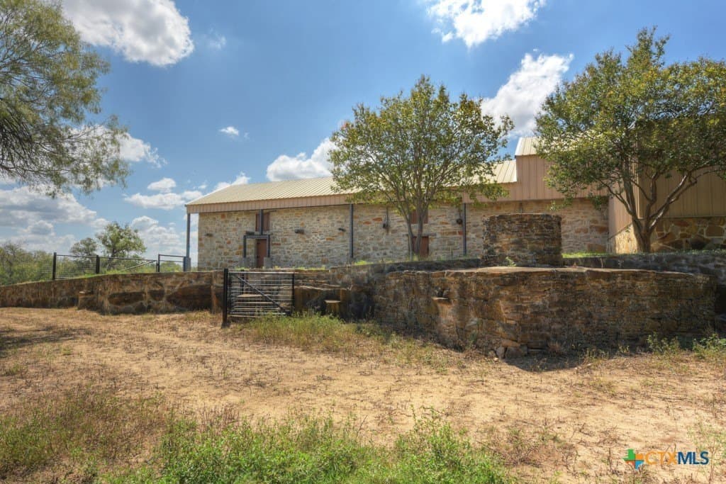 100 acres in Bexar County - photo 39