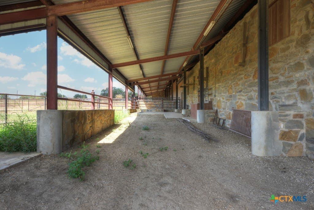 100 acres in Bexar County - photo 42