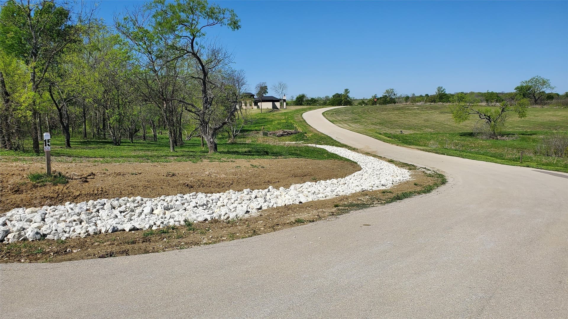 1.01 acres in Navarro County - photo 4