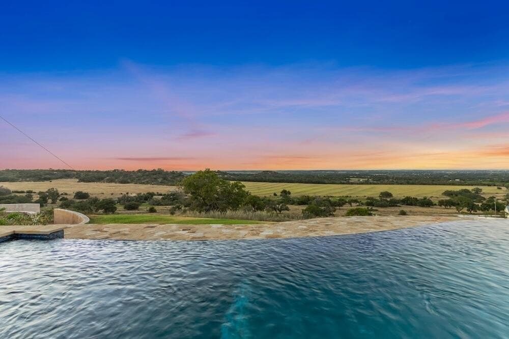 33 acres in Gillespie County - photo 2